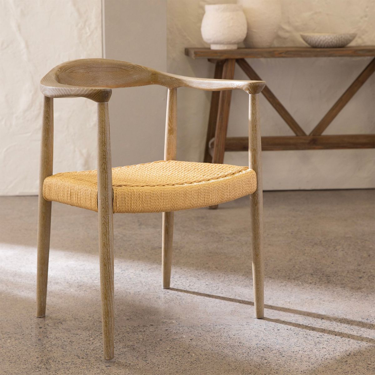 BASEMENT HOME - Silla Fuji Café Basement Home