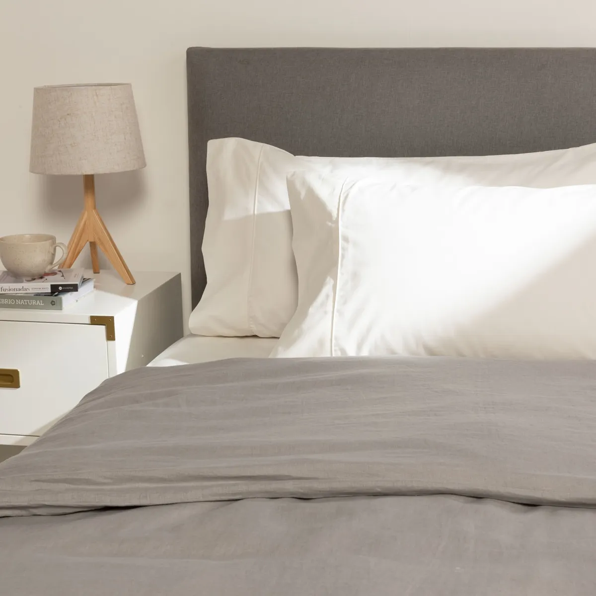 BASEMENT HOME - Set de 2 Fundas de Almohada Blancas Basement Home