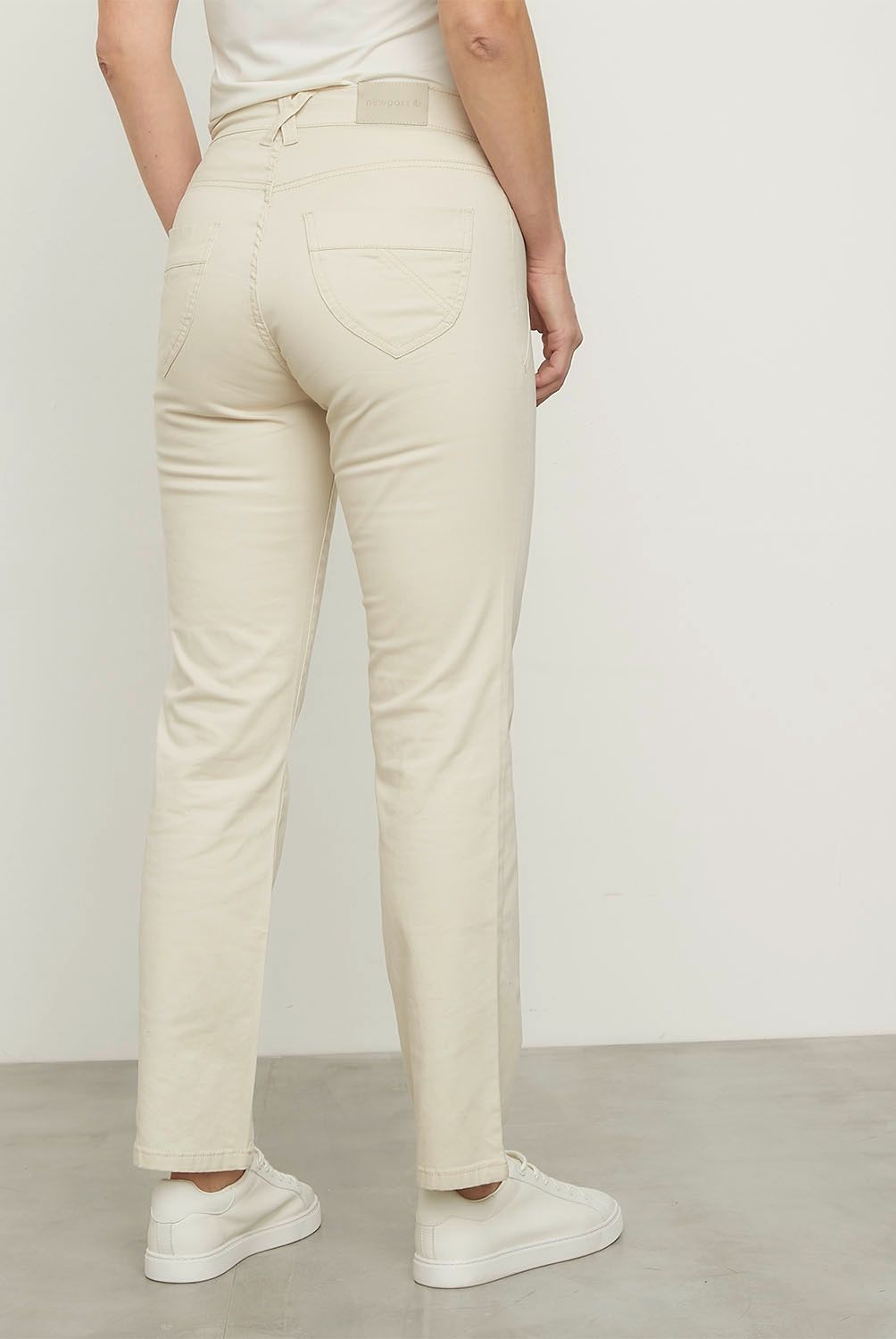 NEWPORT - Pantalón Recto Tiro Medio Mujer Newport