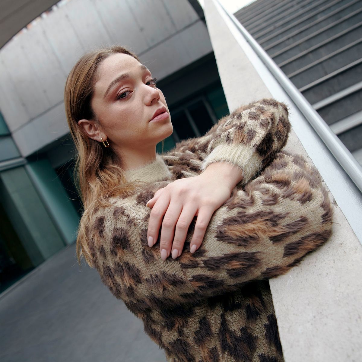 BASEMENT - Sweater Mujer Basement