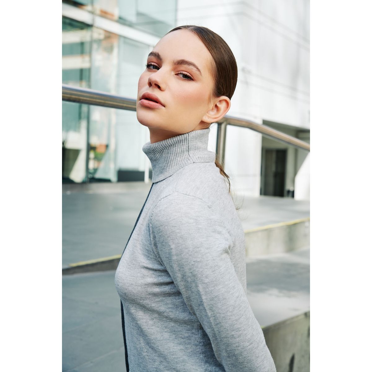 BASEMENT - Sweater Mujer Basement