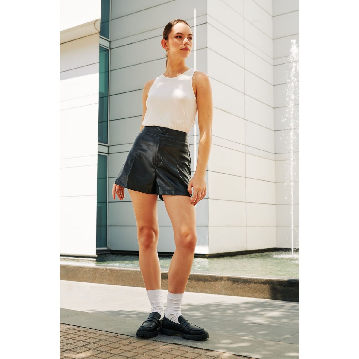 BASEMENT - Basement Short Mujer Zero Cuero