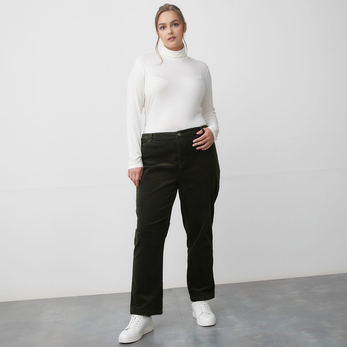 UNIVERSITY CLUB - Pantalón Recto Tiro Medio Mujer University Club