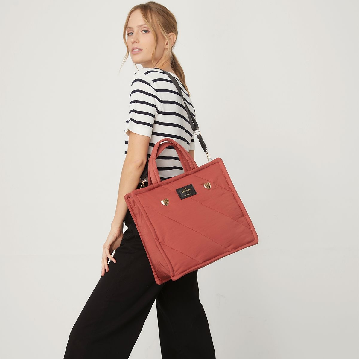 BASEMENT - Basement Cartera By Adhorada