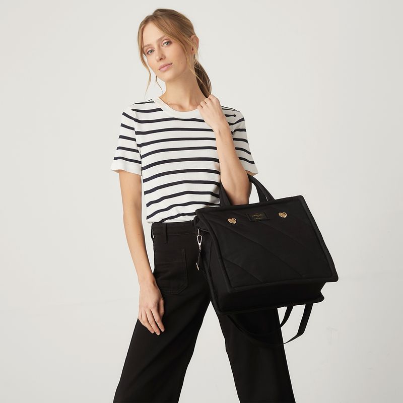 BASEMENT - Basement Cartera By Adhorada