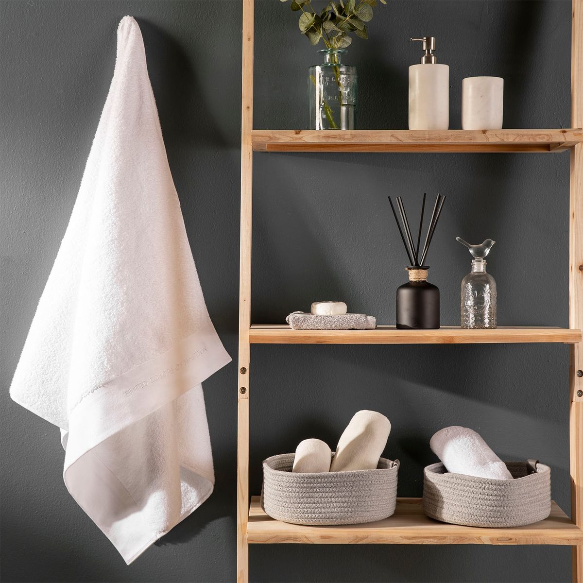 BENETTON - Piso de Baño Unitario Eva Cuadrado Benetton