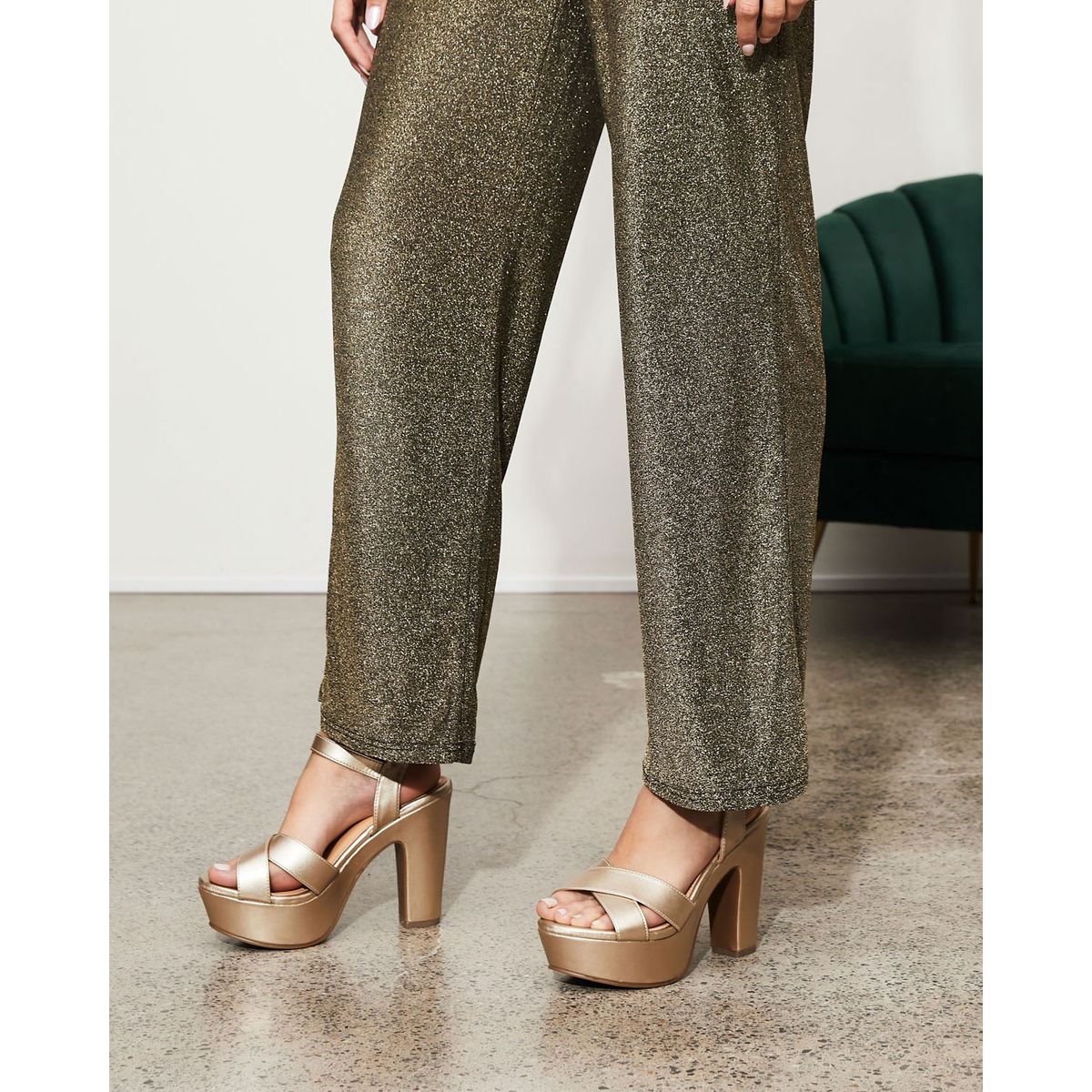 SYBILLA - Sandalia Formal Dembow Dorado Mujer Sybilla