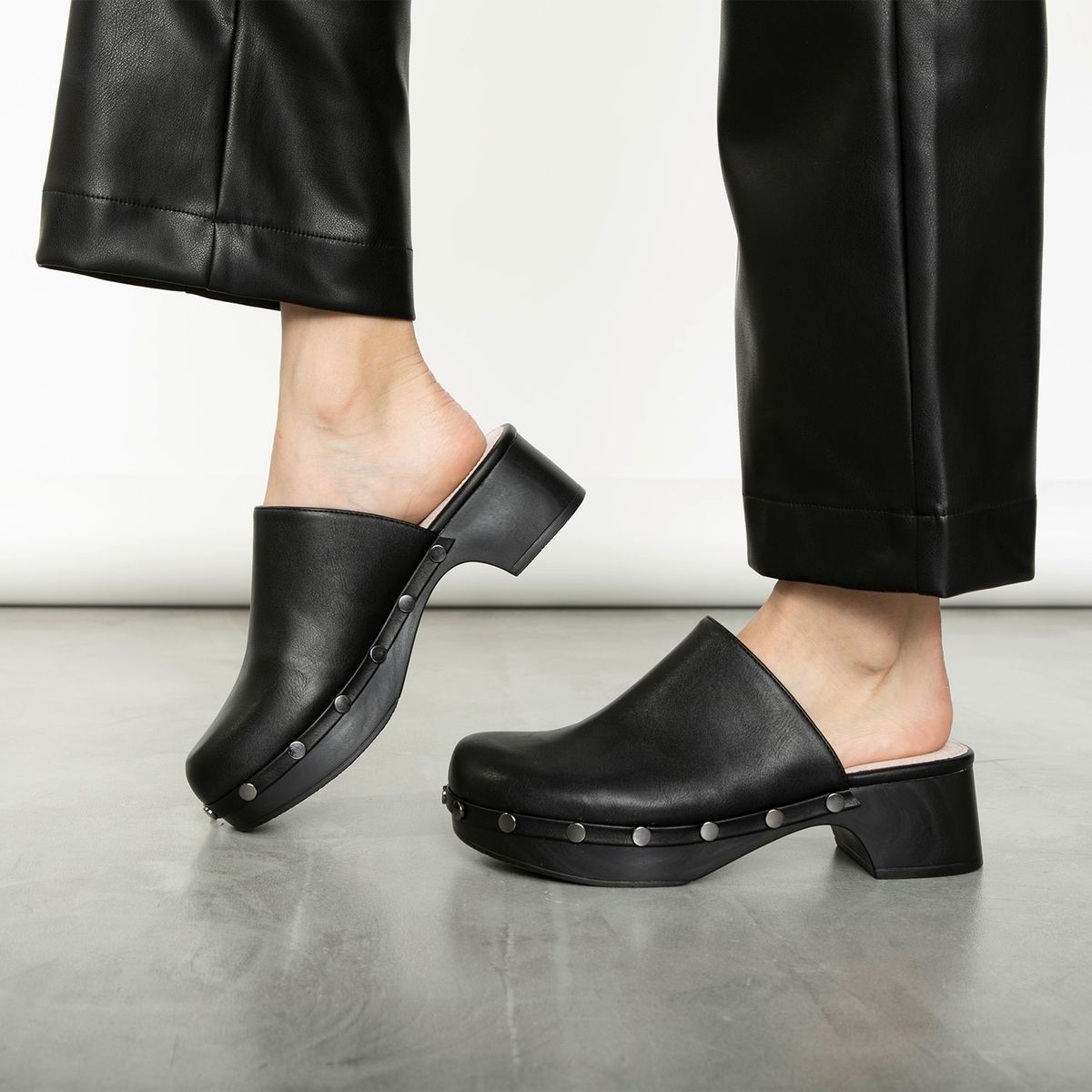 BASEMENT - Sandalia Mujer Negro Basement