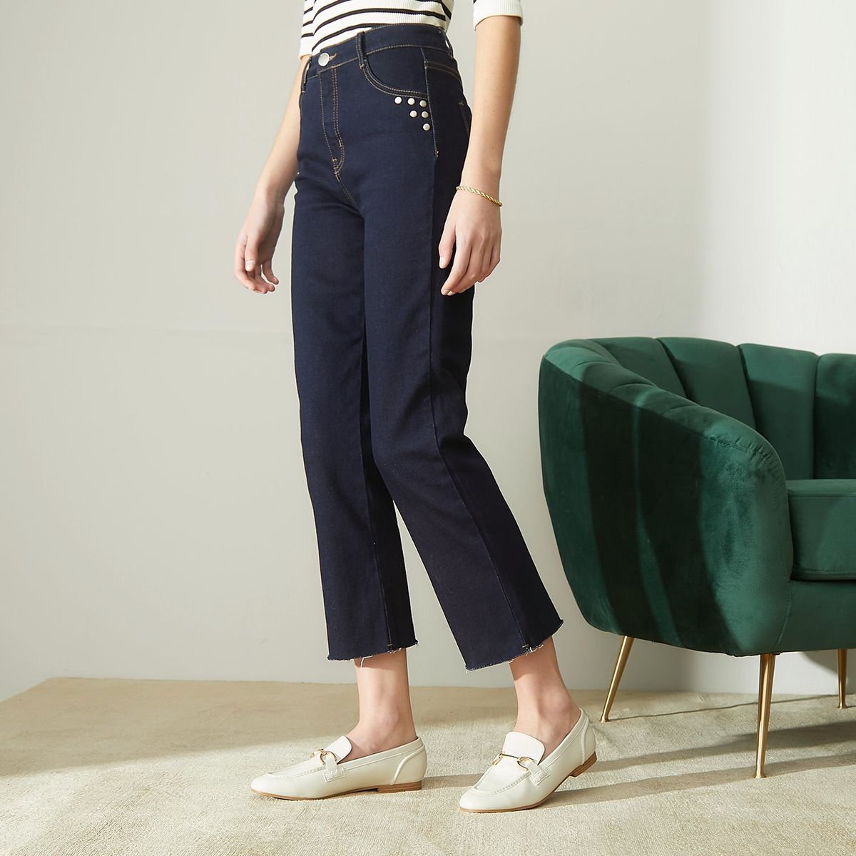 BASEMENT - Mocasín Mujer Blanco con Cadena Basement