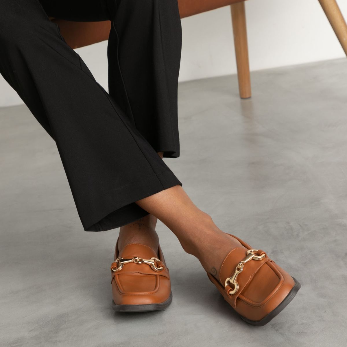 BASEMENT - Mocasín Ascarpior Mujer Café Basement