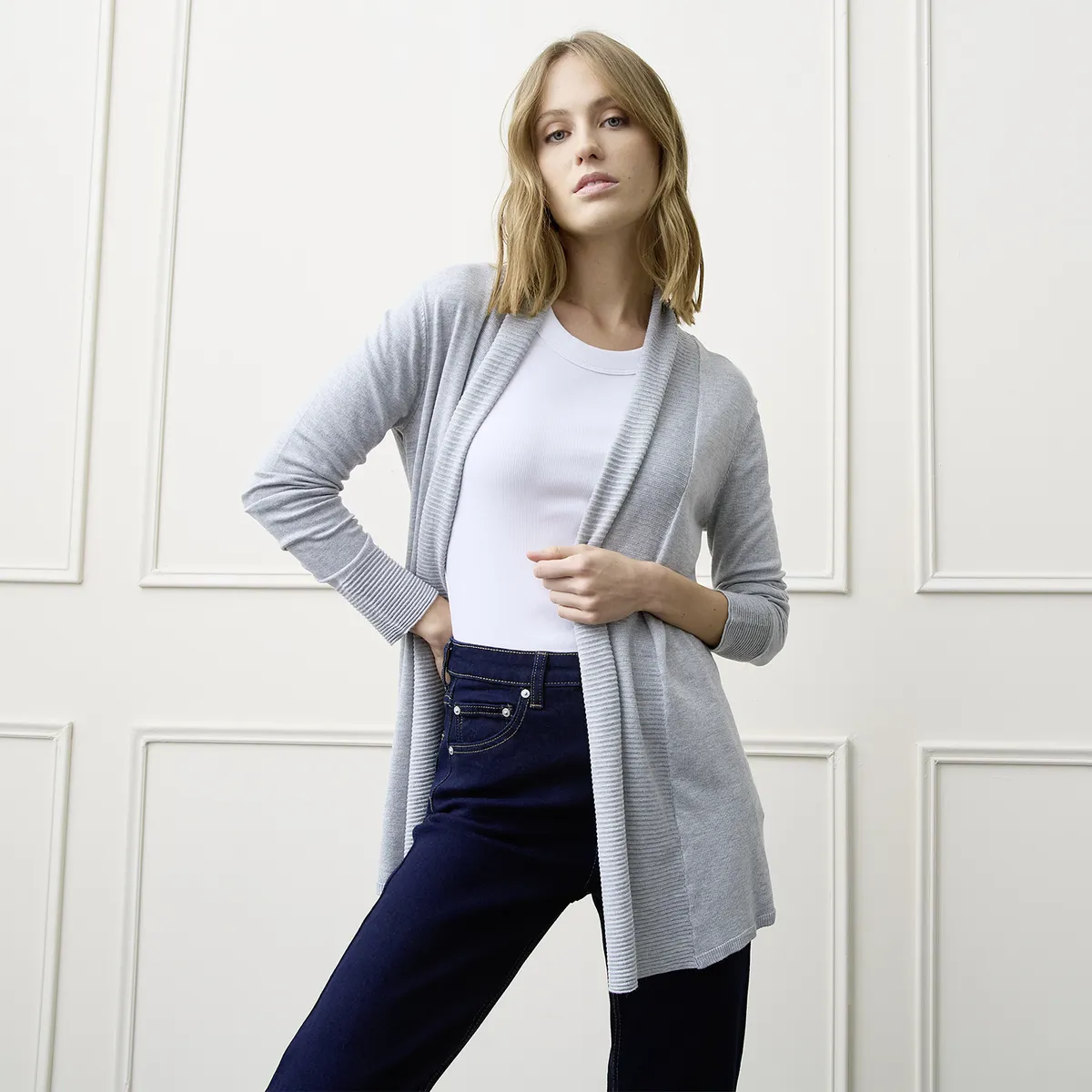BASEMENT - Chaleco Manga Larga Basement Mujer Diseño Liso Casual