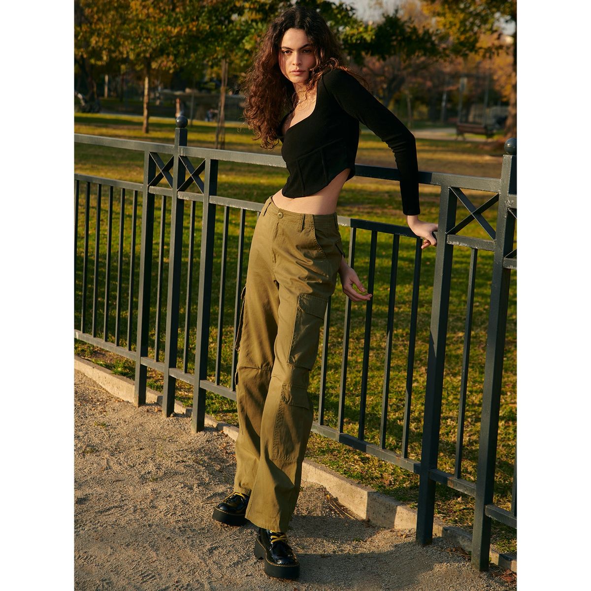 SYBILLA - Pantalón Cargo Tiro Medio Mujer Sybilla