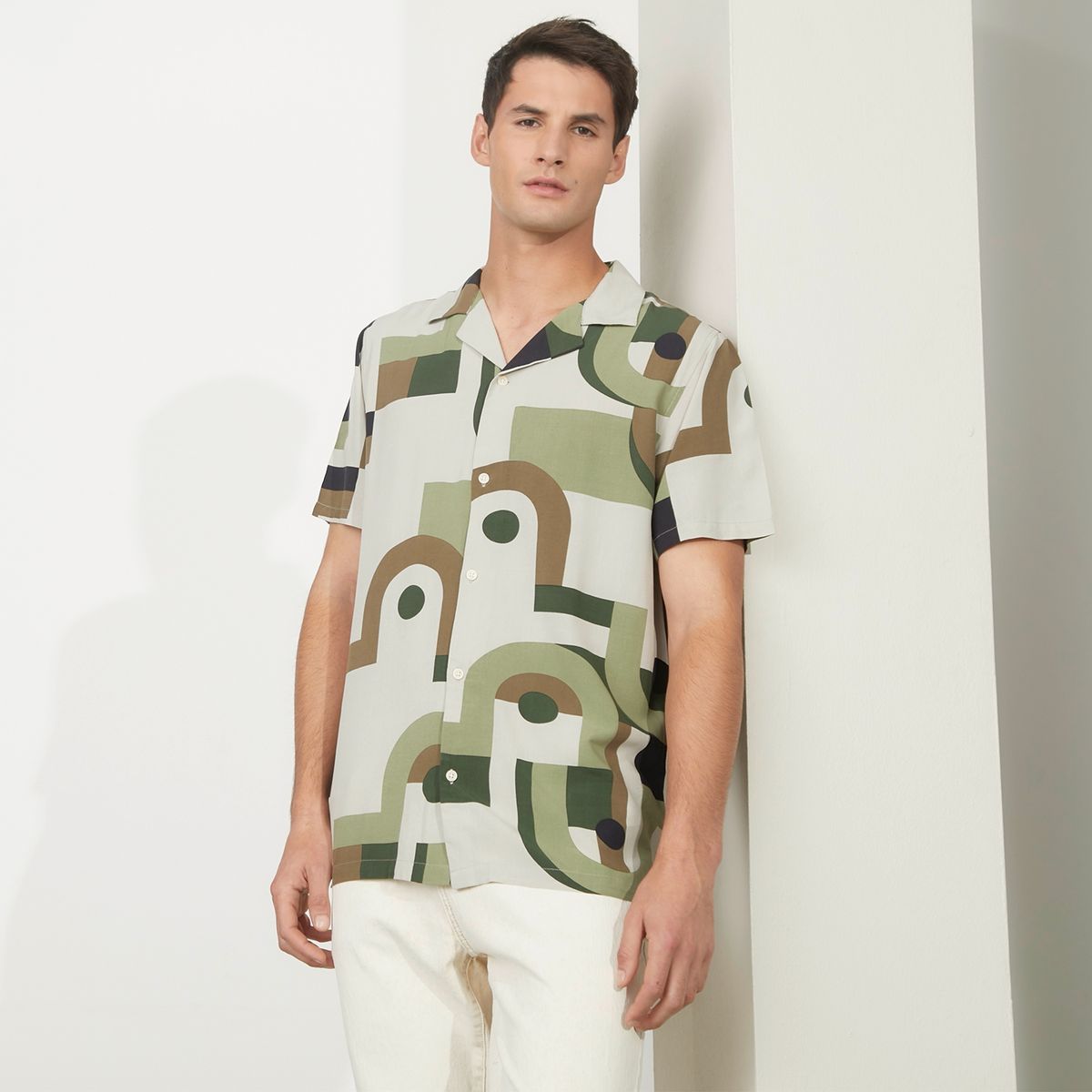 BASEMENT - Camisa Guayabera Manga Corta Viscosa Hombre Basement