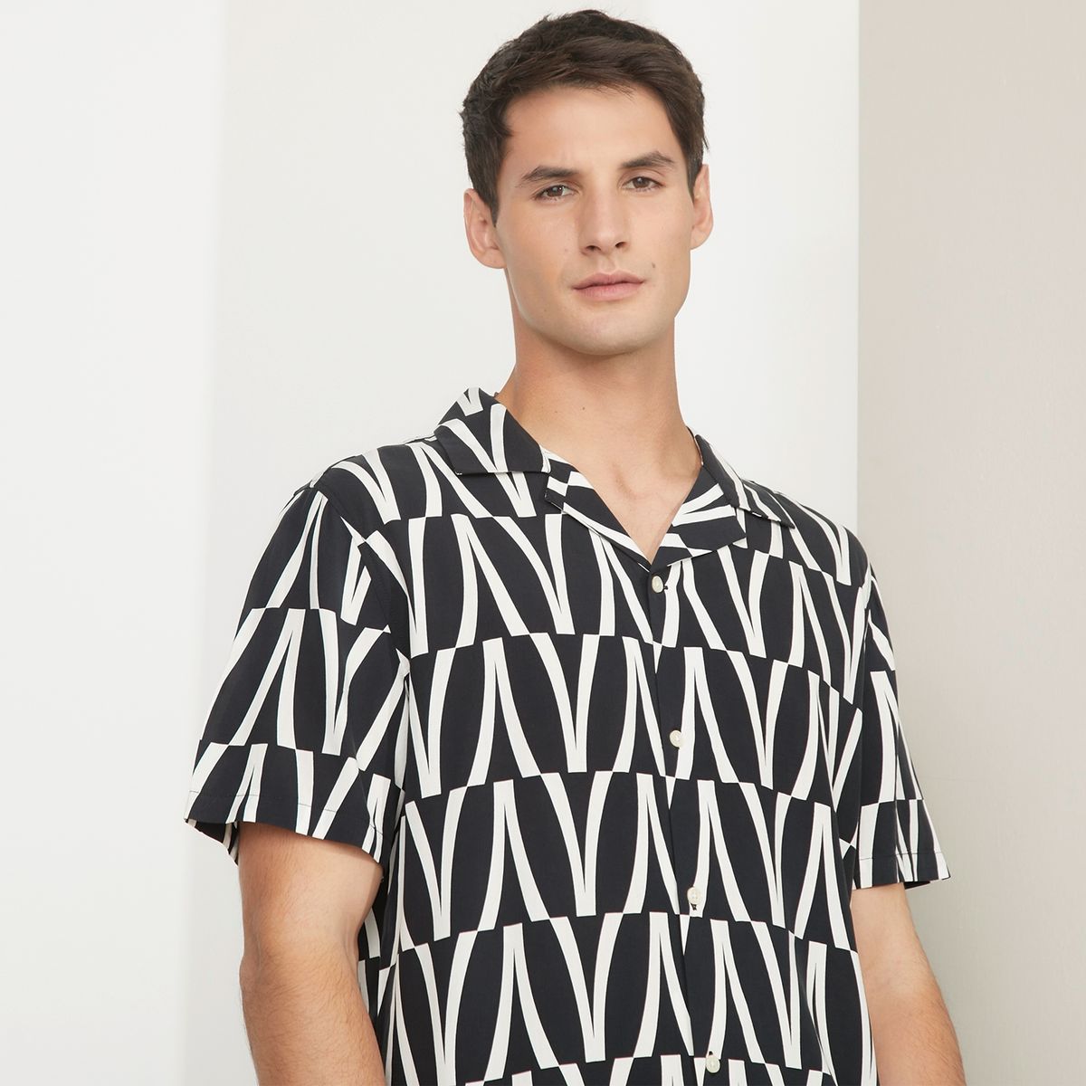 BASEMENT - Camisa Guayabera Manga Corta Viscosa Hombre Basement