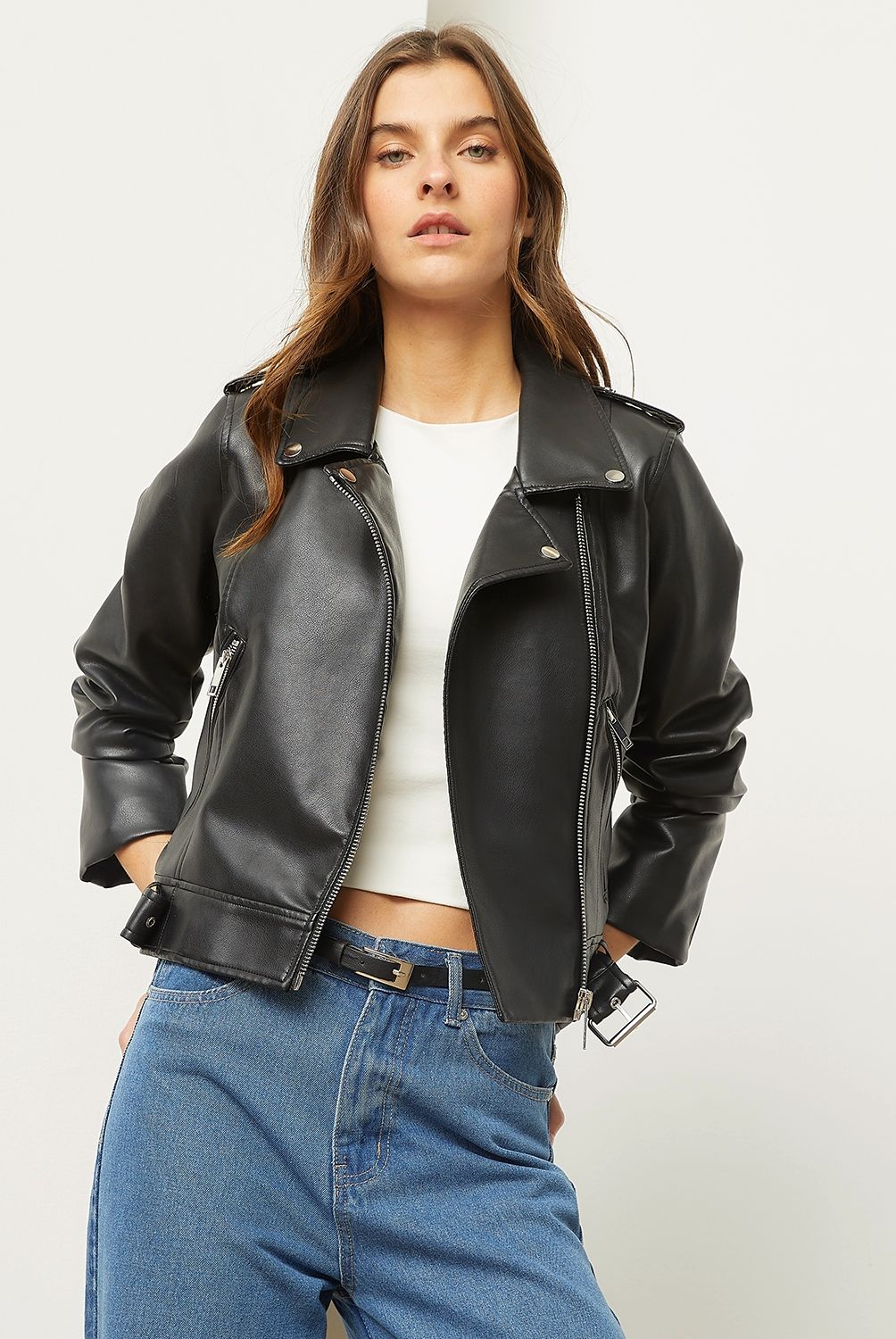BASEMENT - Chaqueta Biker Basement Mujer Cuero Diseño Liso
