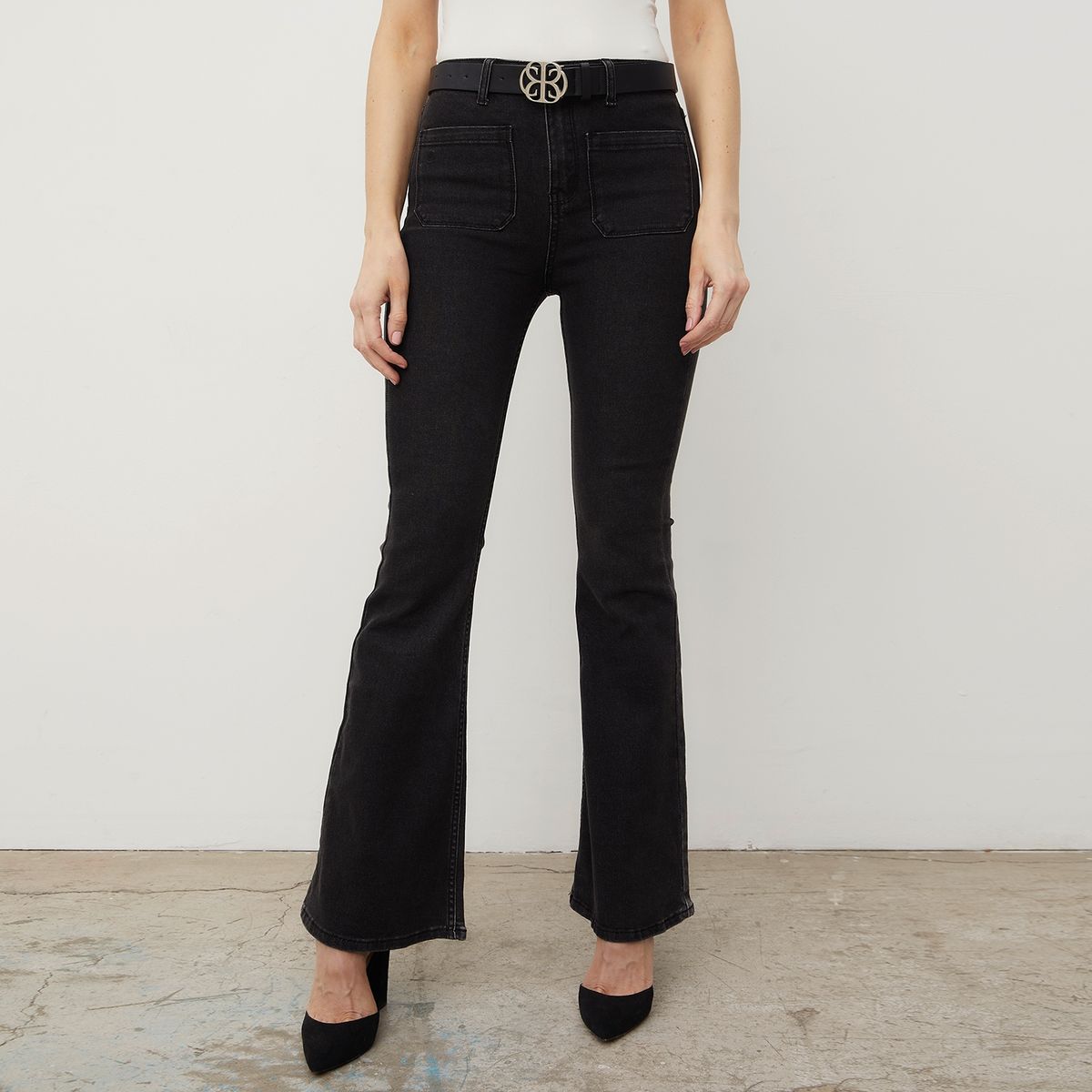 APOLOGY - Jeans Flare Tiro Medio Mujer Cecilia Bolocco Para Apology