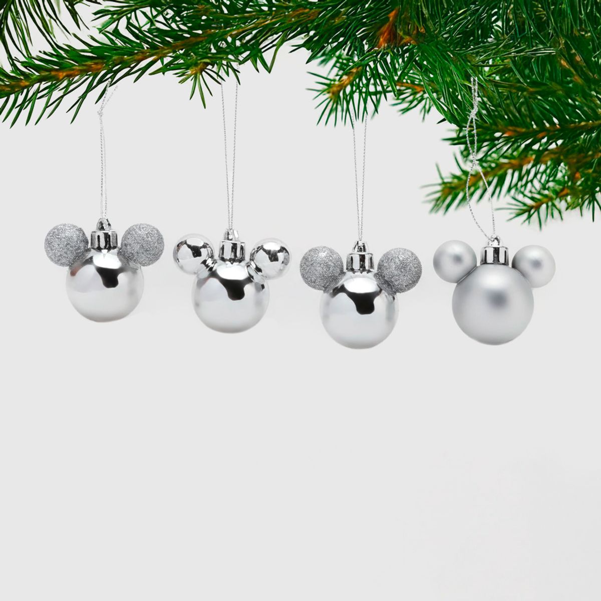 DISNEY - Set 4 Esferas Bolas Colgantes Árbol Navidad Mickey 9 Cm Disney