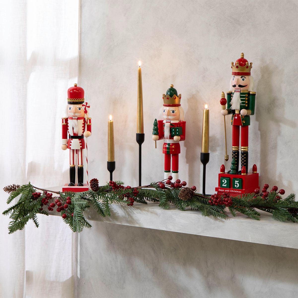 MICA - Cascanueces Candy 38 Cm Mica