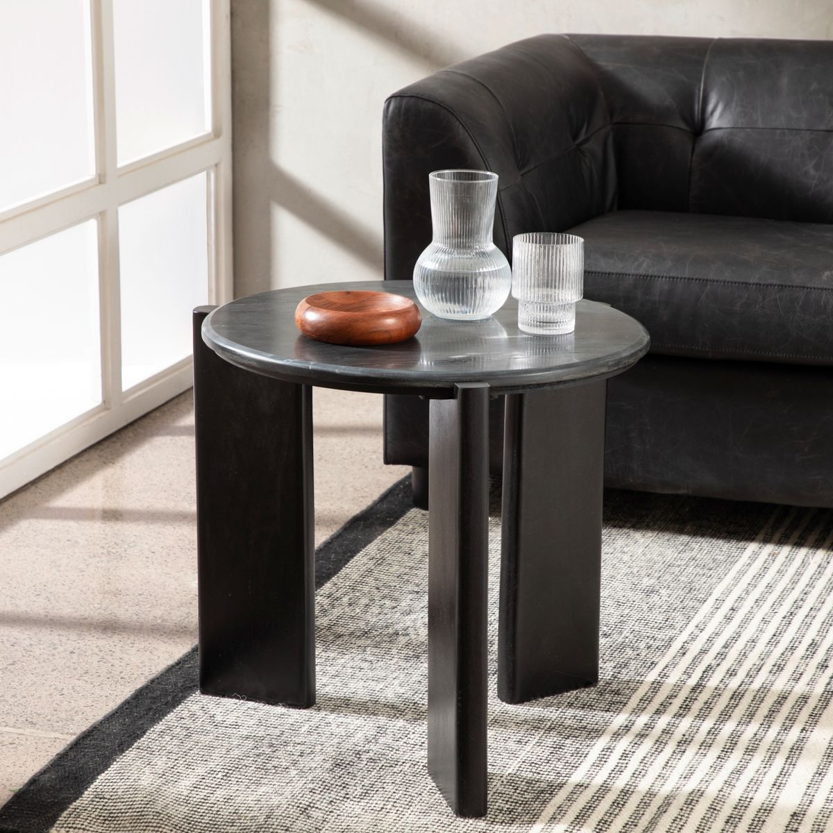 BASEMENT HOME - Mesa Lateral Redonda Madera Jurgen Basement Home