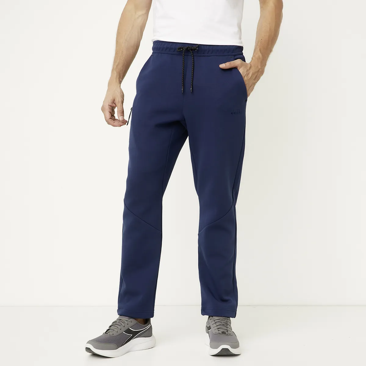 DIADORA - Pantalón de Buzo Fit Regular Diadora