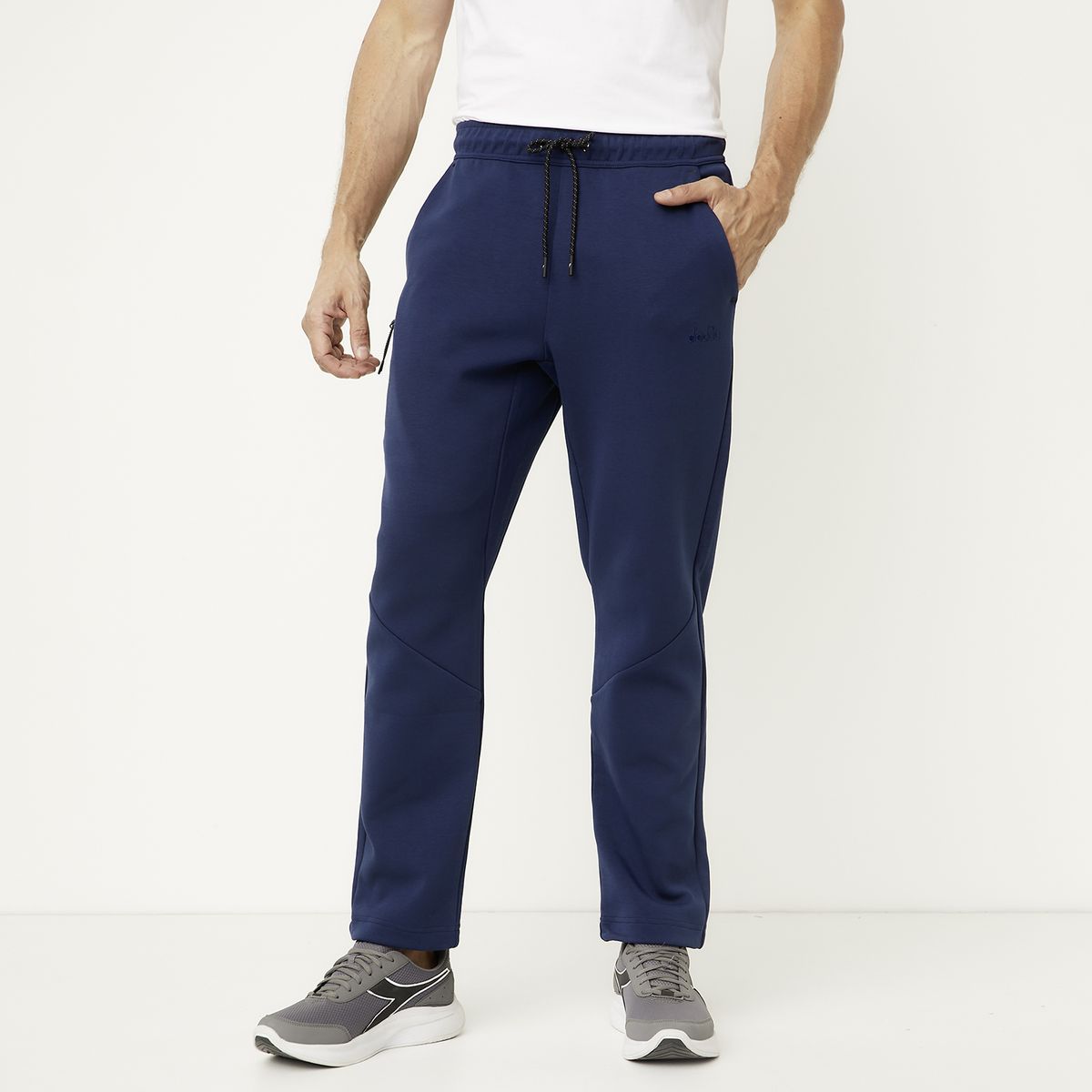 DIADORA - Pantalón de Buzo Fit Regular Diadora
