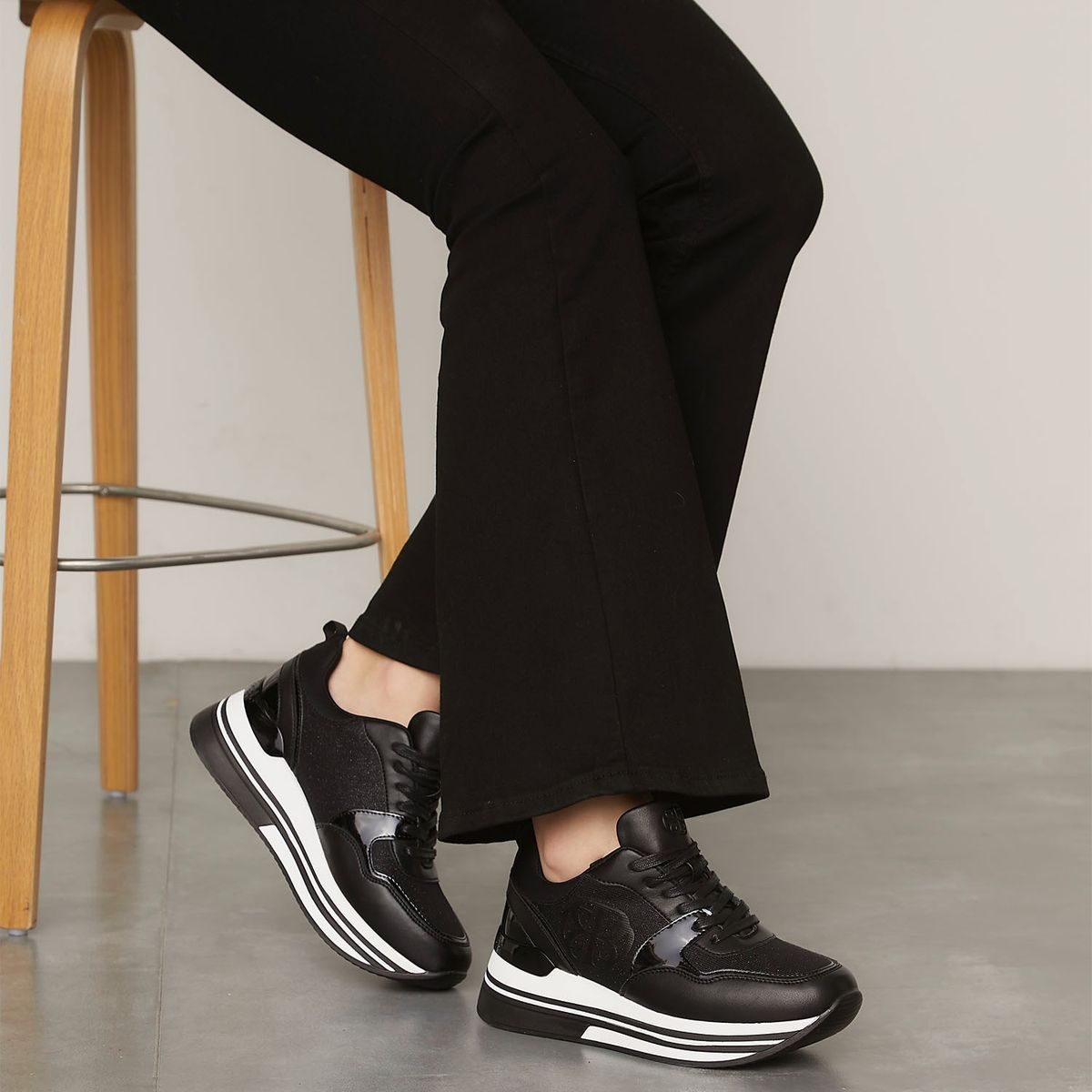 CECILIA BOLOCCO - Zapatilla Urbana Mujer Negro Cecilia Bolocco