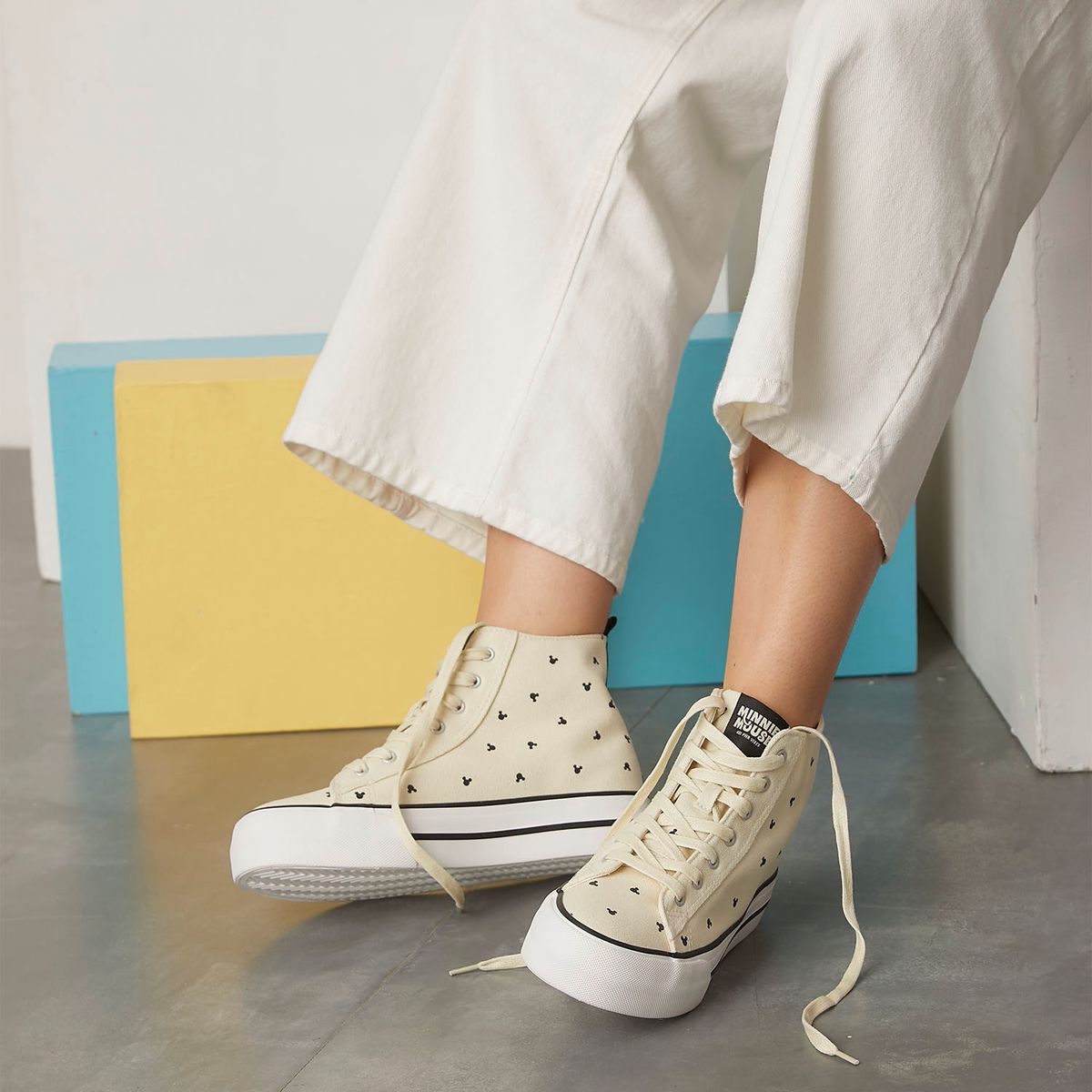 DISNEY - Zap Mujer Urban Bealtdis Blanco Disney