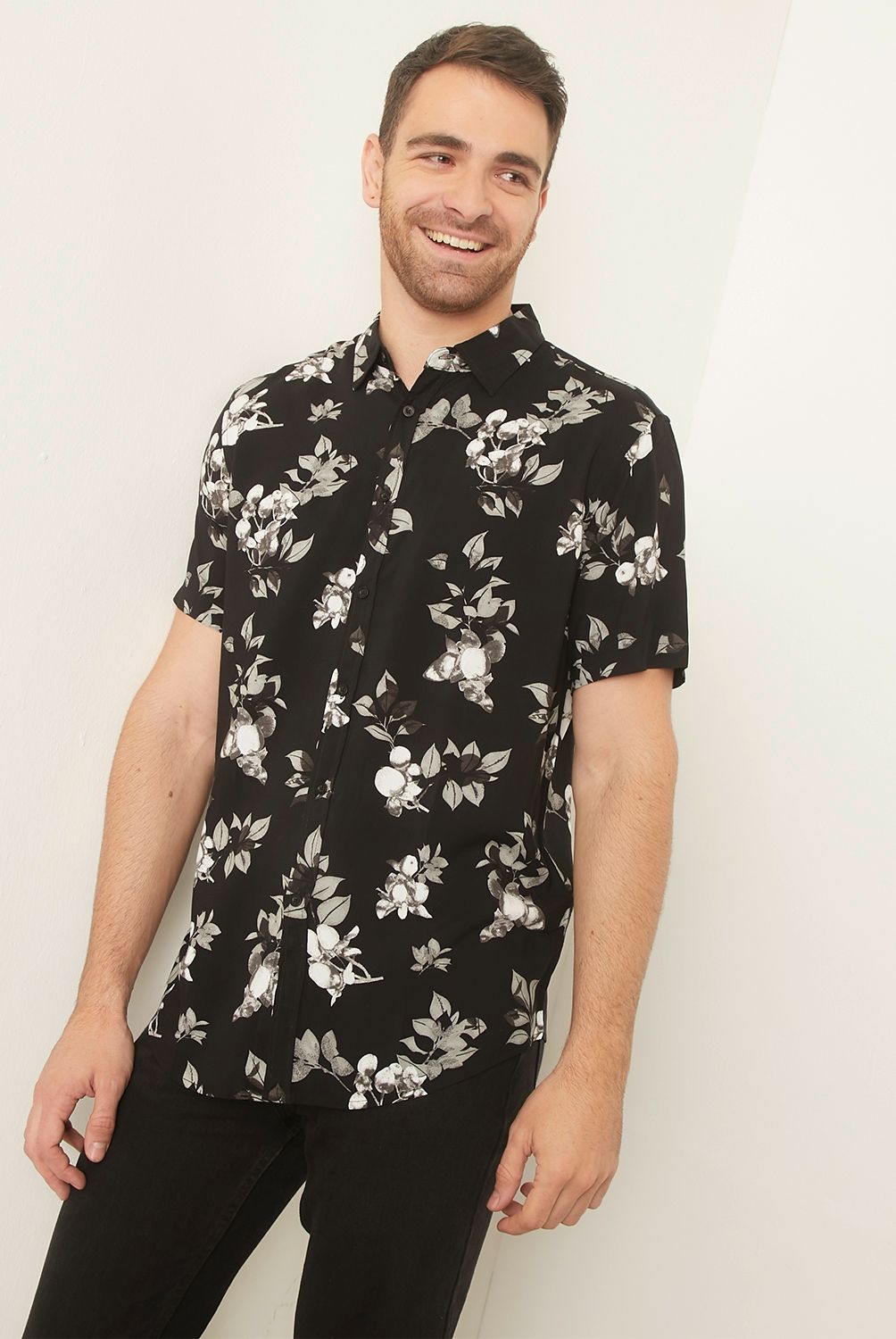 NEWPORT - Camisa Guayabera Manga Corta Estampado Tropical Viscosa Hombre Newport