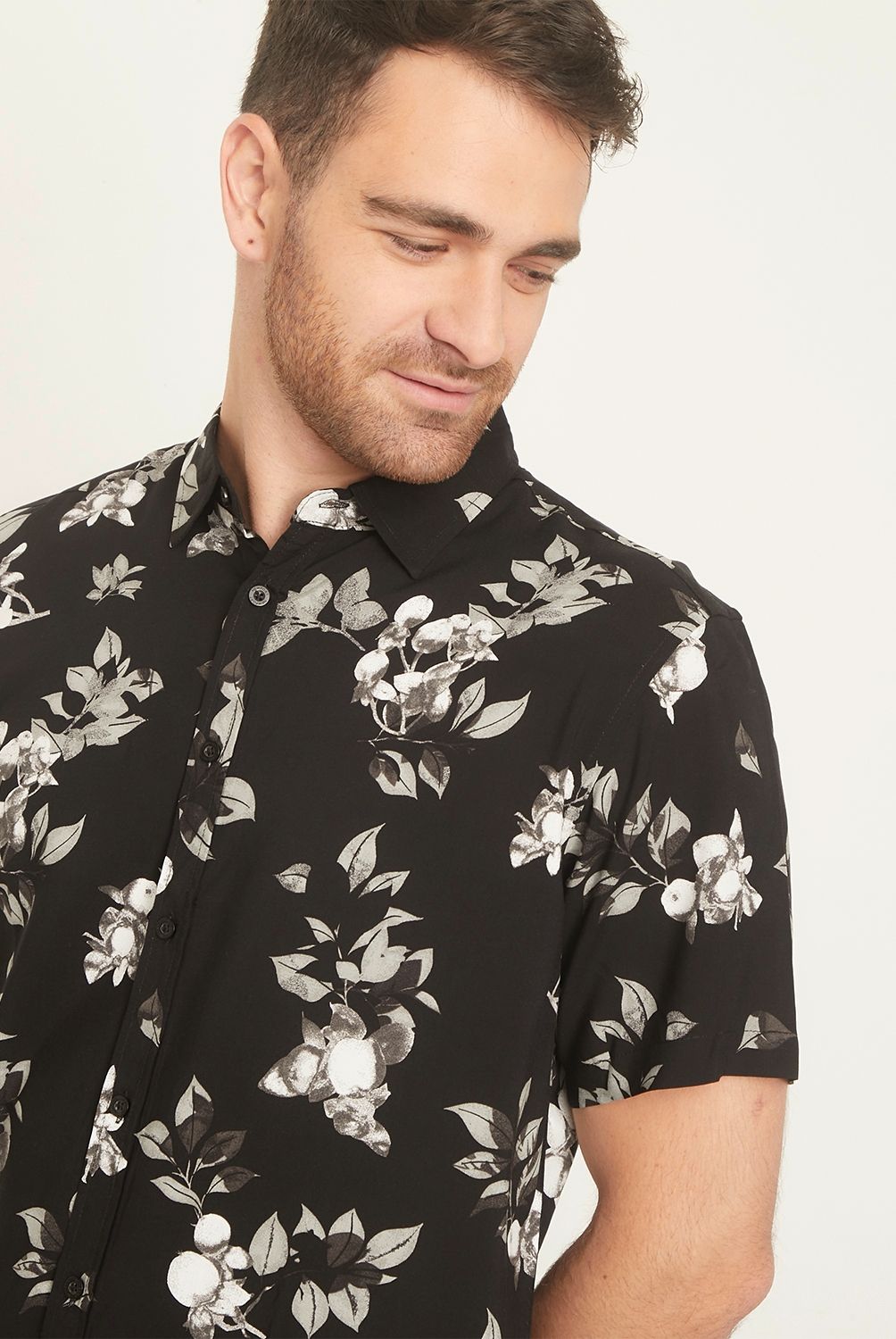 NEWPORT - Camisa Guayabera Manga Corta Estampado Tropical Viscosa Hombre Newport