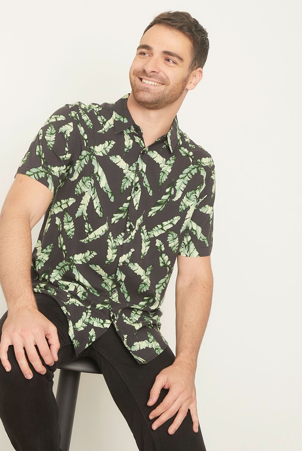 NEWPORT - Camisa Guayabera Manga Corta Estampado Tropical Viscosa Hombre Newport