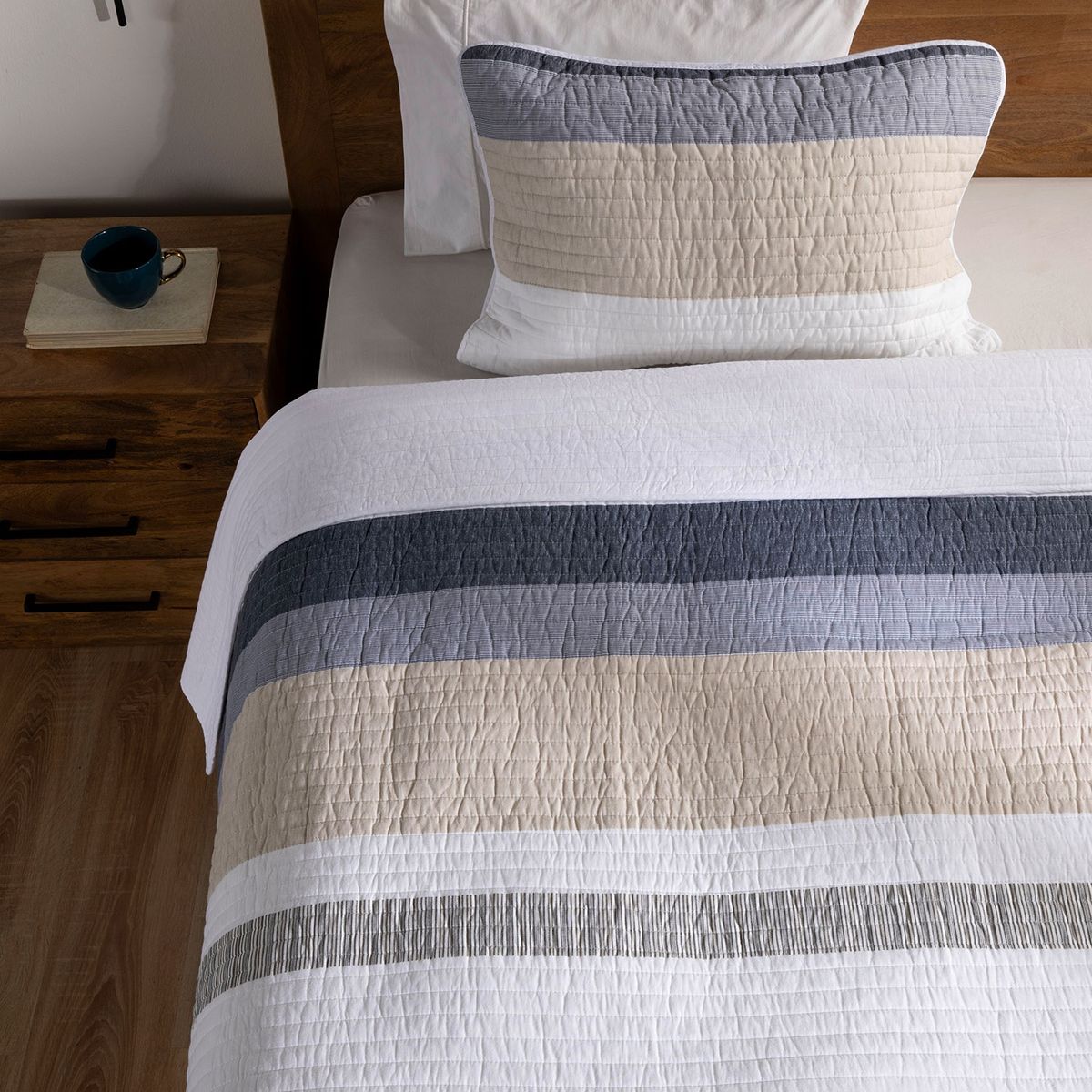 BASEMENT HOME - Cubrecama Estampado Cuadros Basement Home