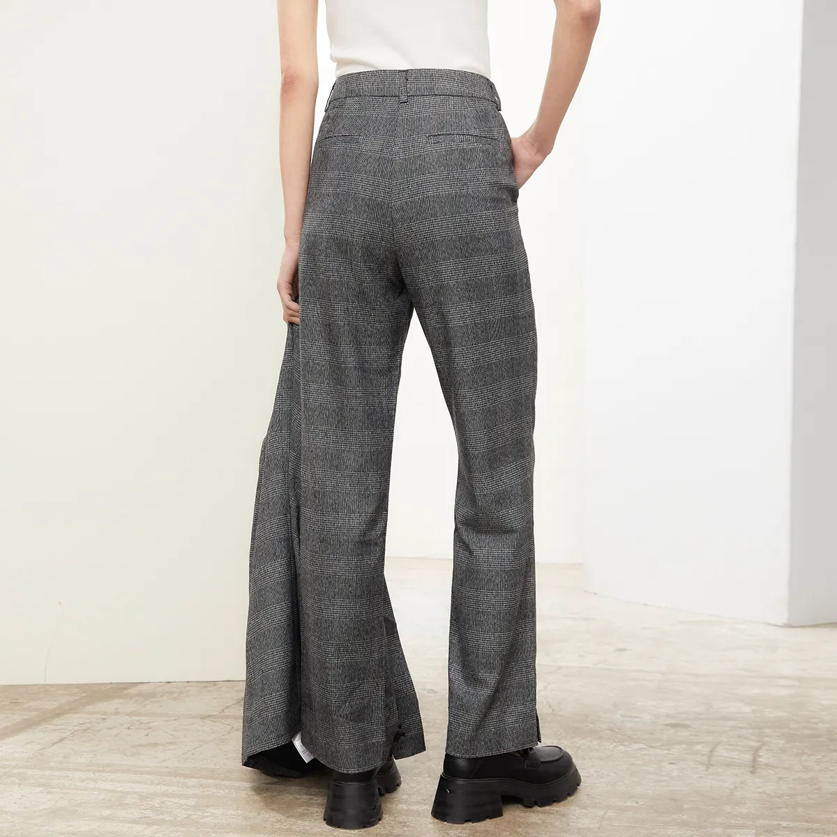 BASEMENT - Pantalón Recto Tiro Medio Mujer Basement