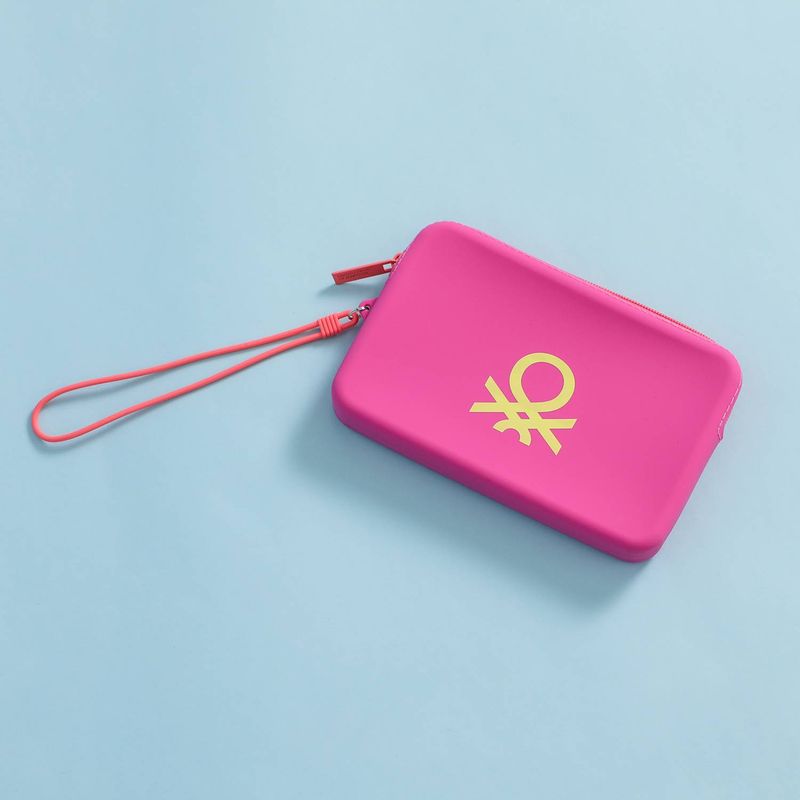 BENETTON - Estuche de Silicona Para Playa Benetton