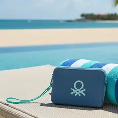 BENETTON - Estuche de Silicona Para Playa