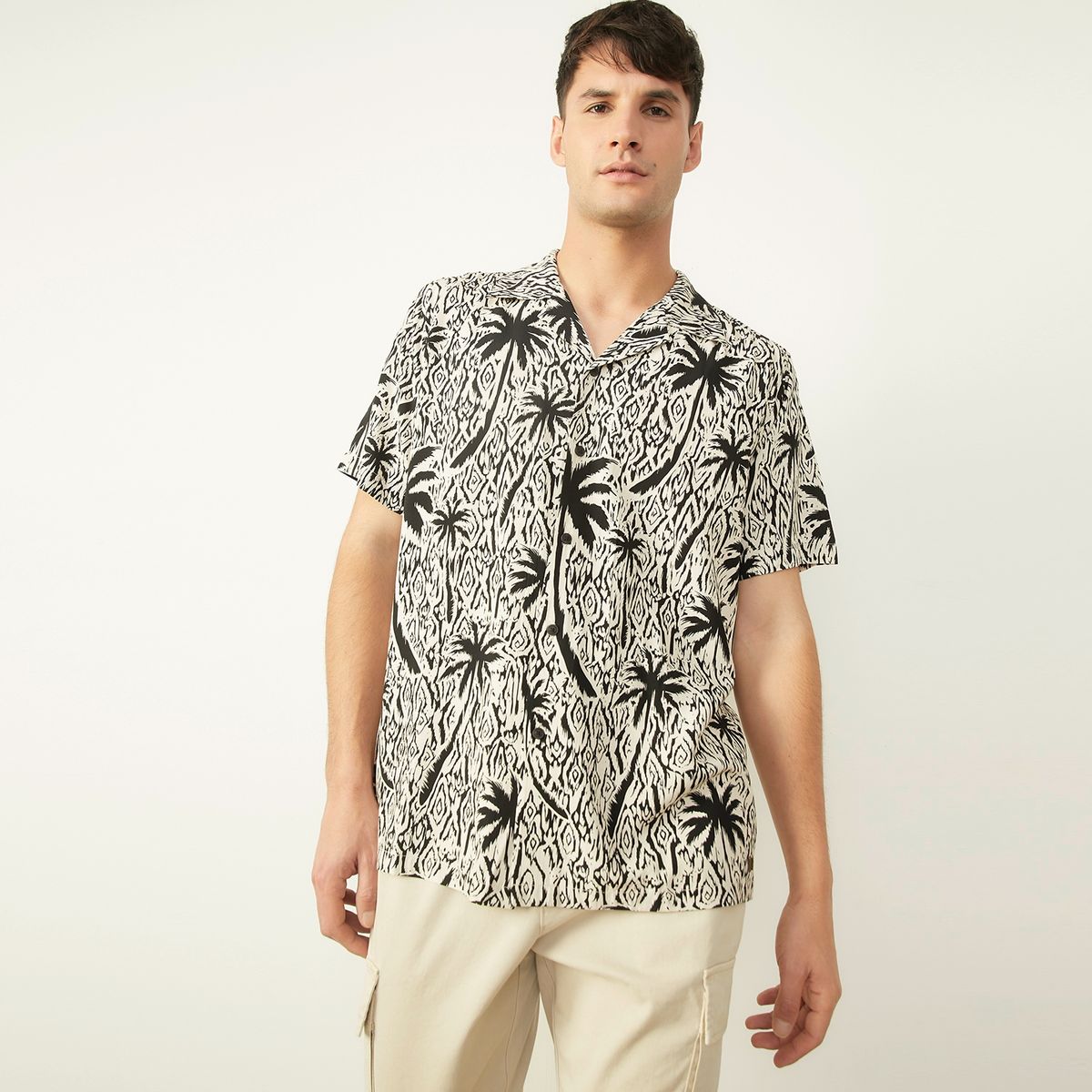 BASEMENT - Camisa Guayabera Manga Corta Viscosa Hombre Basement