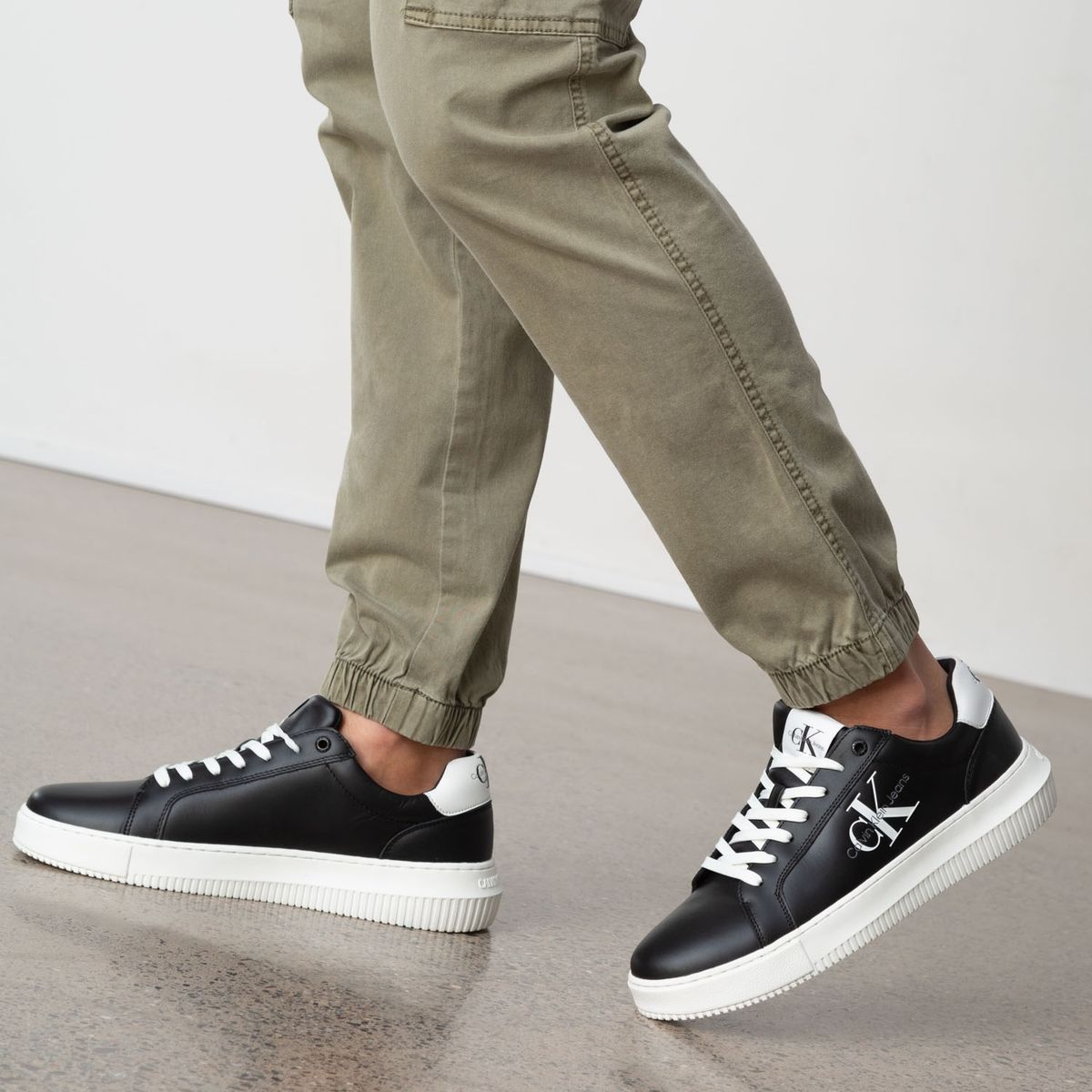 CALVIN KLEIN - Zapatilla Urbana Hombre Cuero Negro Calvin Klein