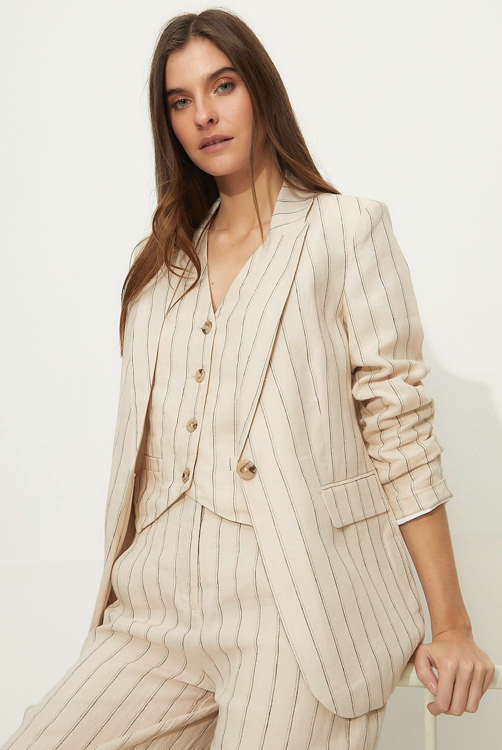 BASEMENT - Blazer Lino Mujer Basement