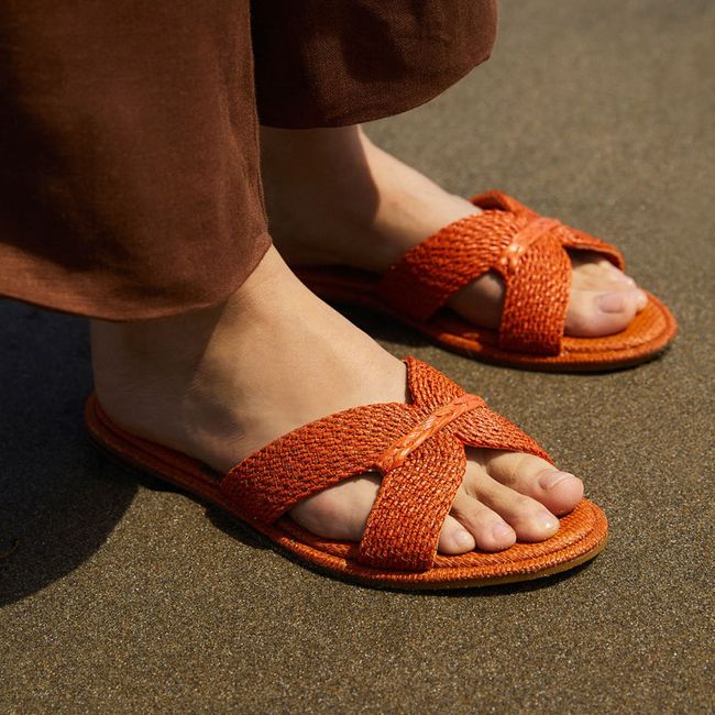 BASEMENT - Sandalia Plana Mujer Naranjo Basement
