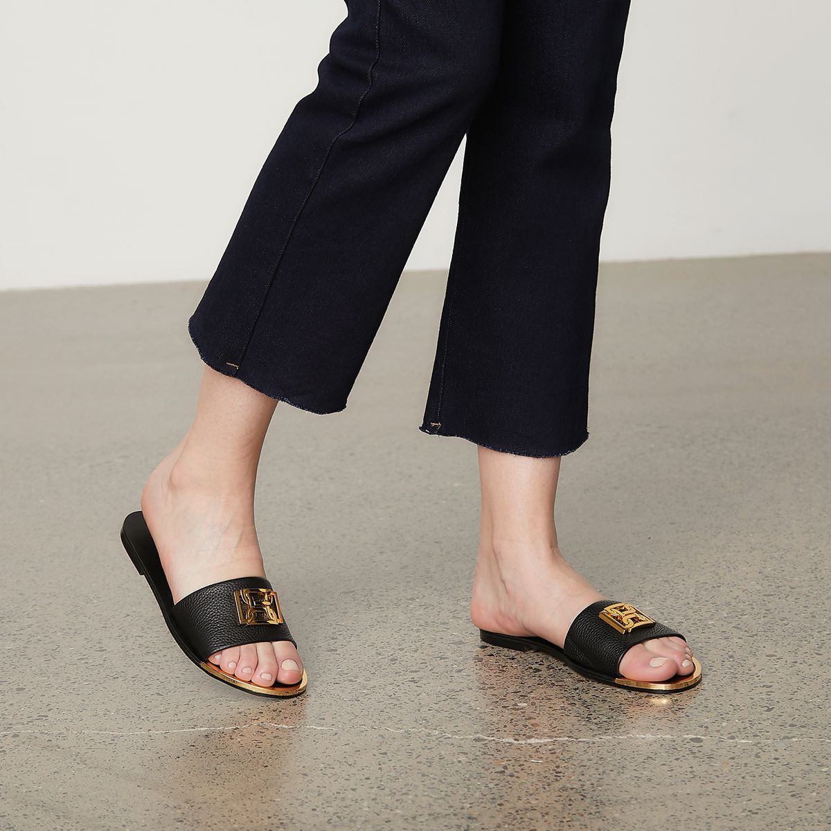 DKNY - Sandalia Mujer Negro DKNY