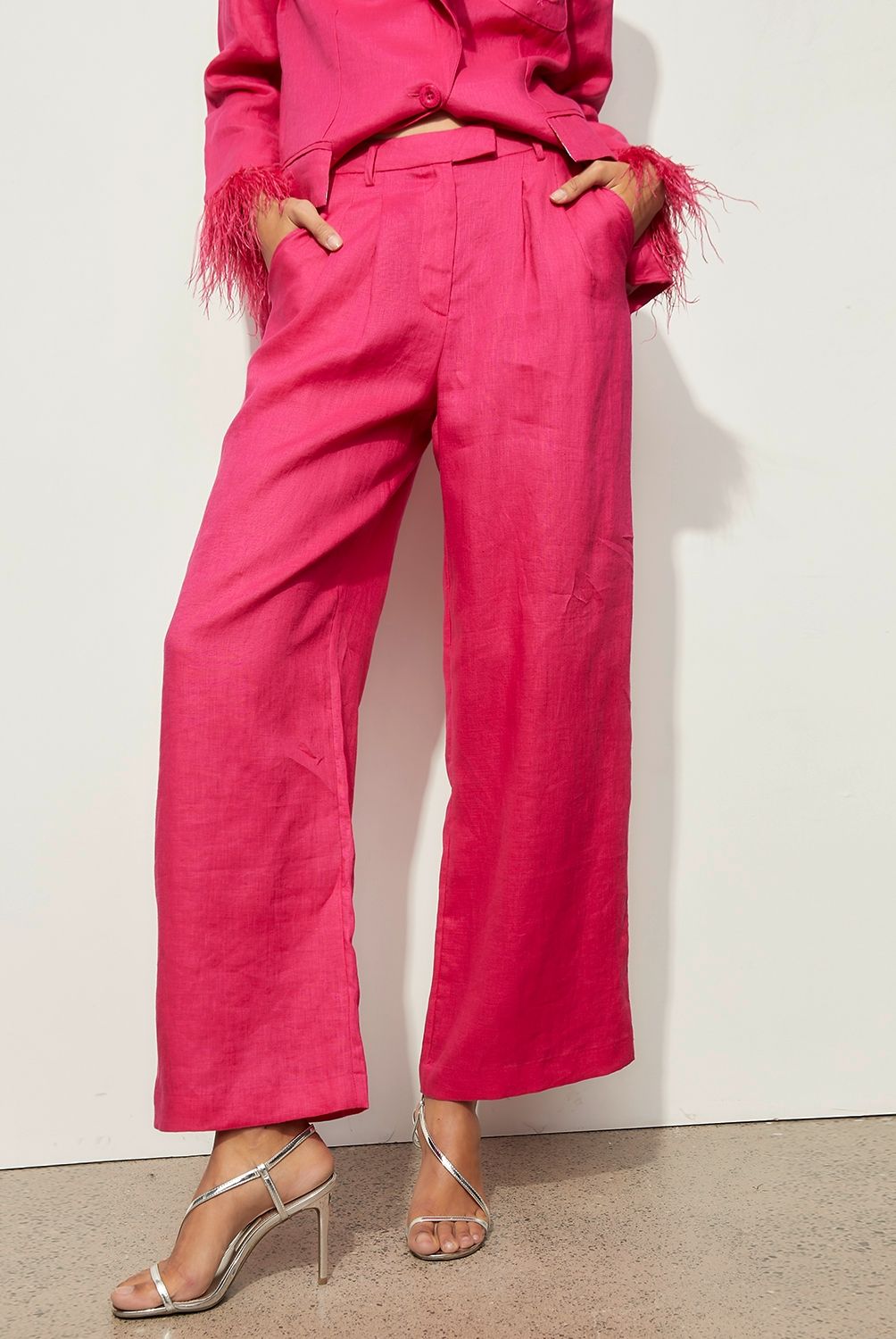 FALABELLA - Pantalón Skinny Tiro Alto Lino Mujer Noe Bernacelli Para Diseño Latino