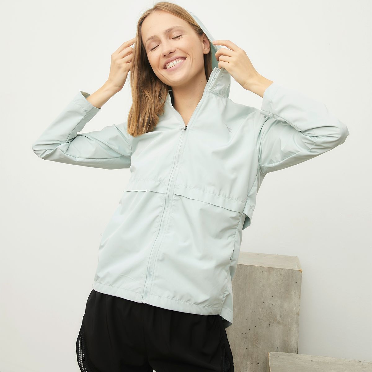 DIADORA - Cortaviento Mujer Diadora