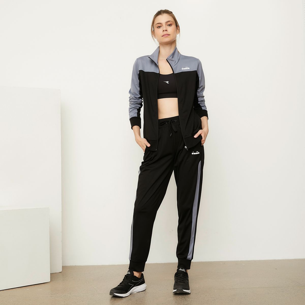 DIADORA - Conjunto Deportivo Mujer Diadora