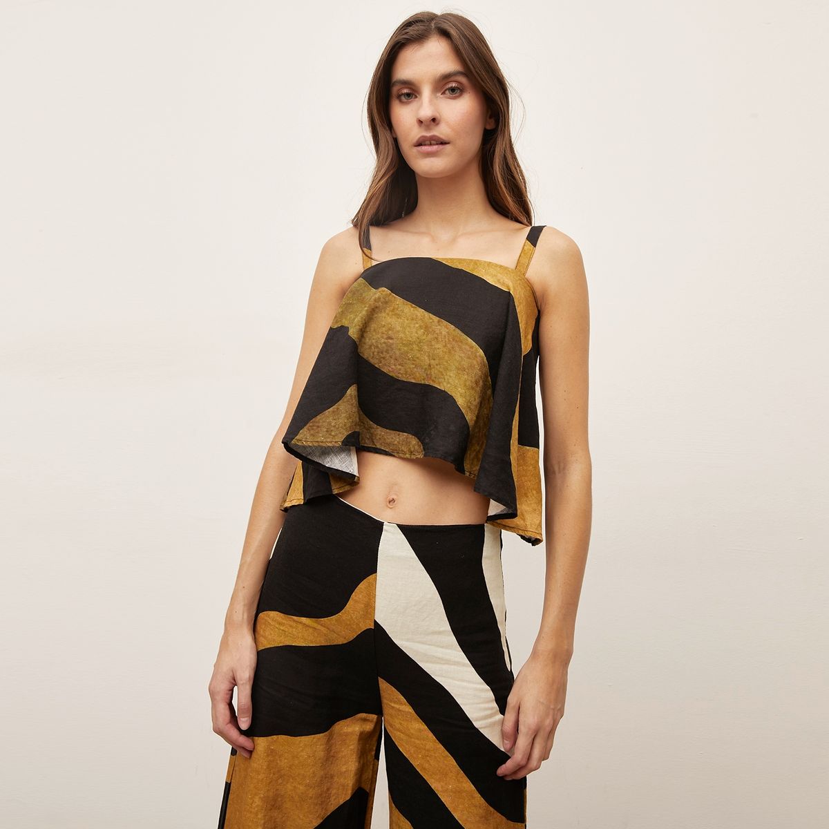 BASEMENT - Blusa Lino Manga Corta Mujer Por Fran Larrain Basement