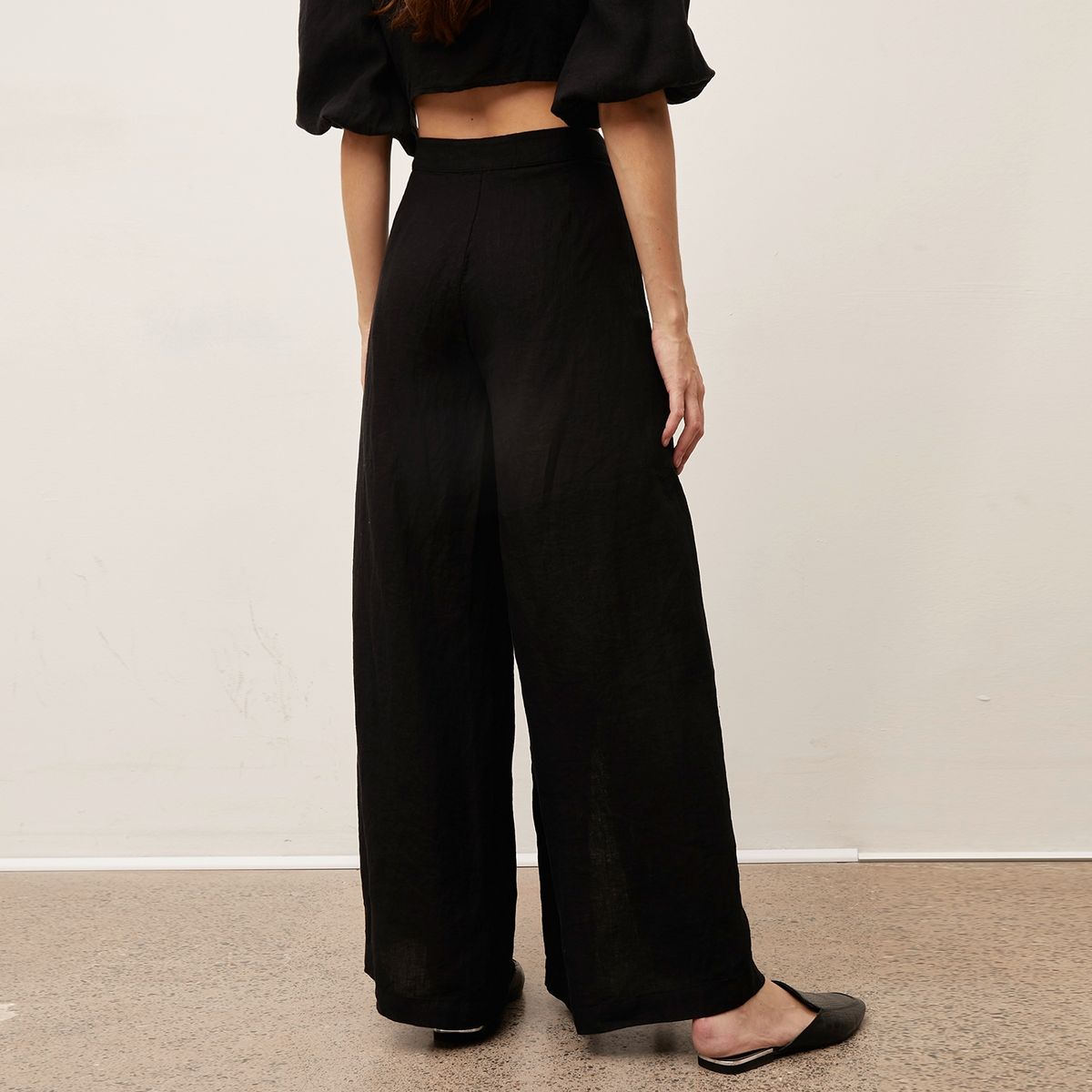 BASEMENT - Pantalón Palazzo Lino Tiro Medio Mujer Basement Por Fran Larrain