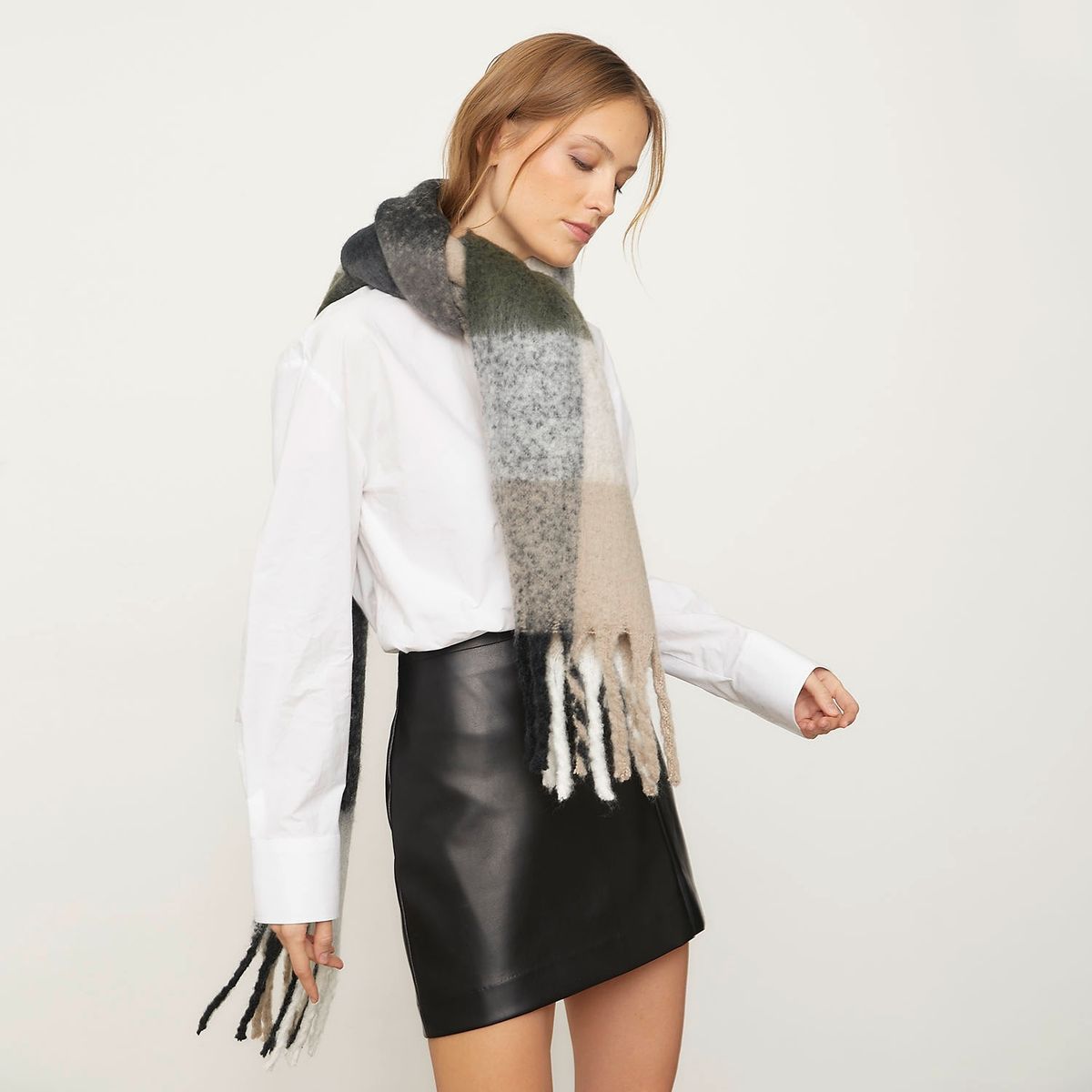 BASEMENT - Bufanda Mujer Basement