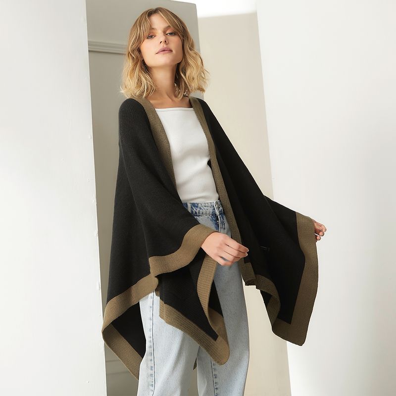 BASEMENT - Poncho Mujer Basement
