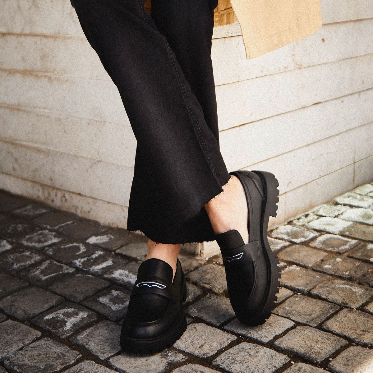 BASEMENT - Mocasín Mujer Negro Basement