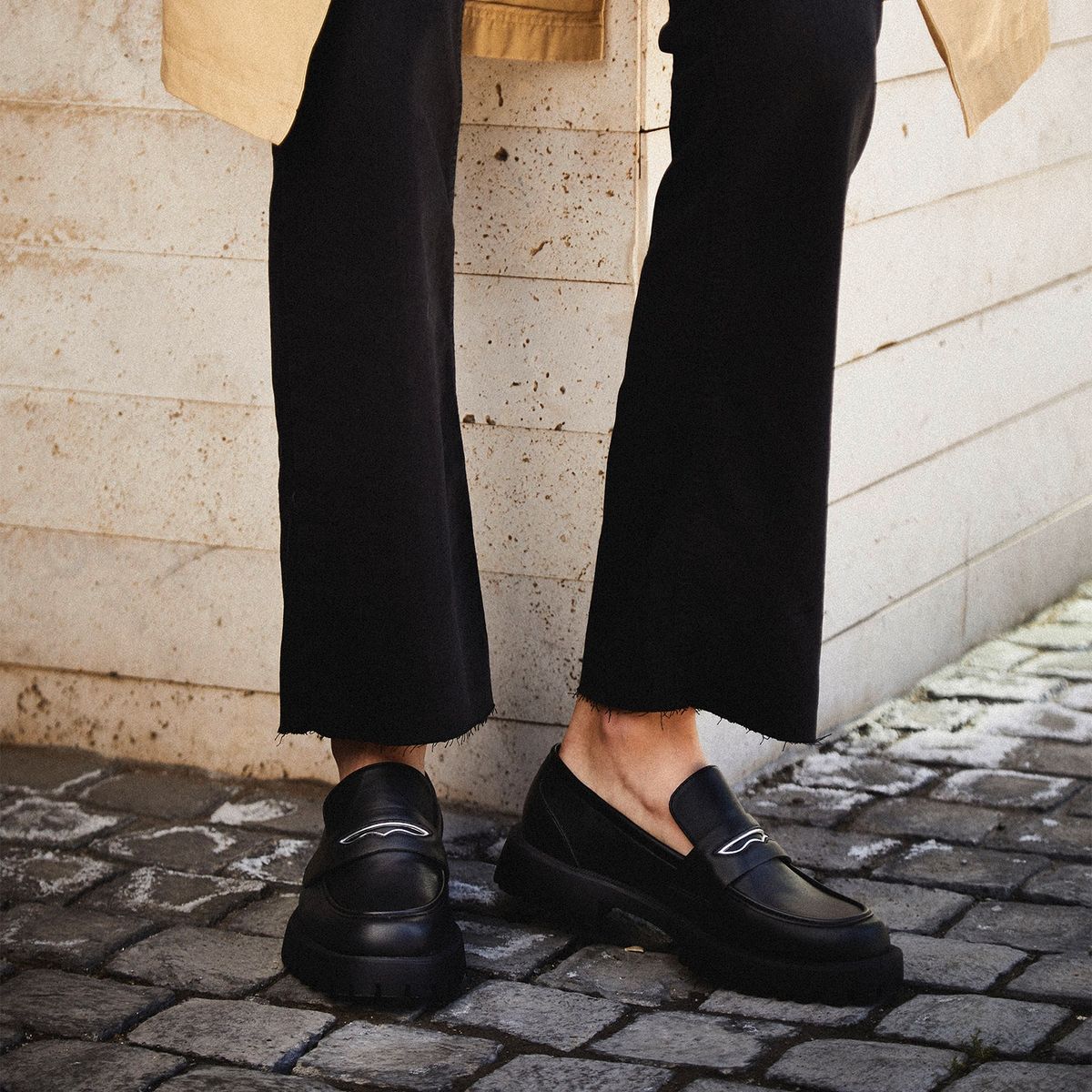 BASEMENT - Mocasín Mujer Negro Basement