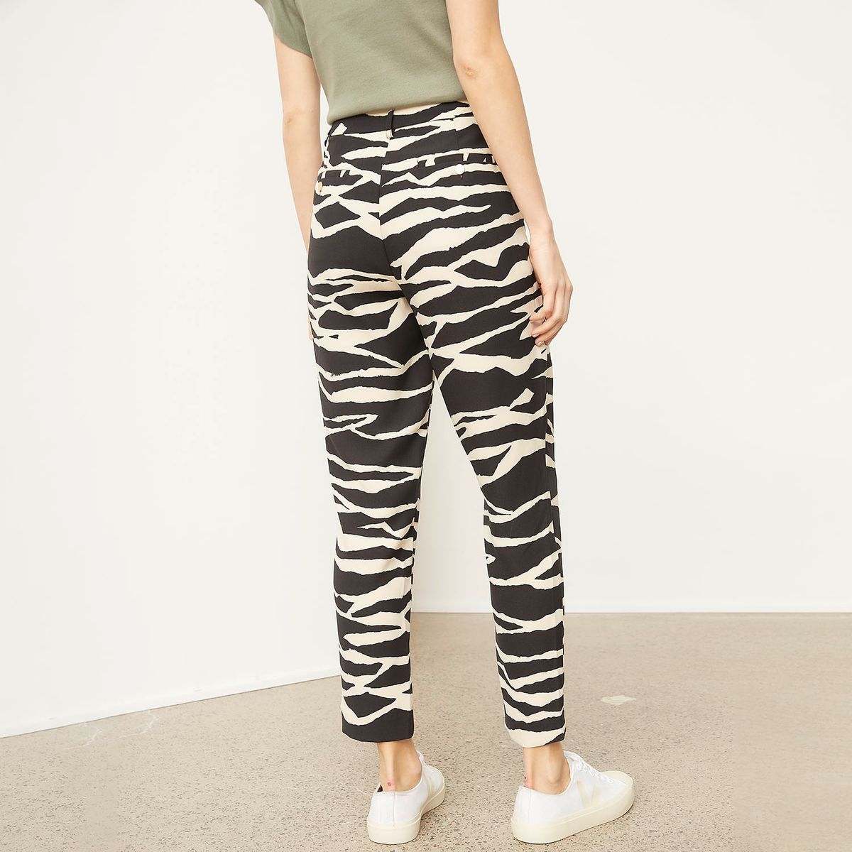 BASEMENT - Pantalón Slim Fit Tiro Alto Basement Mujer