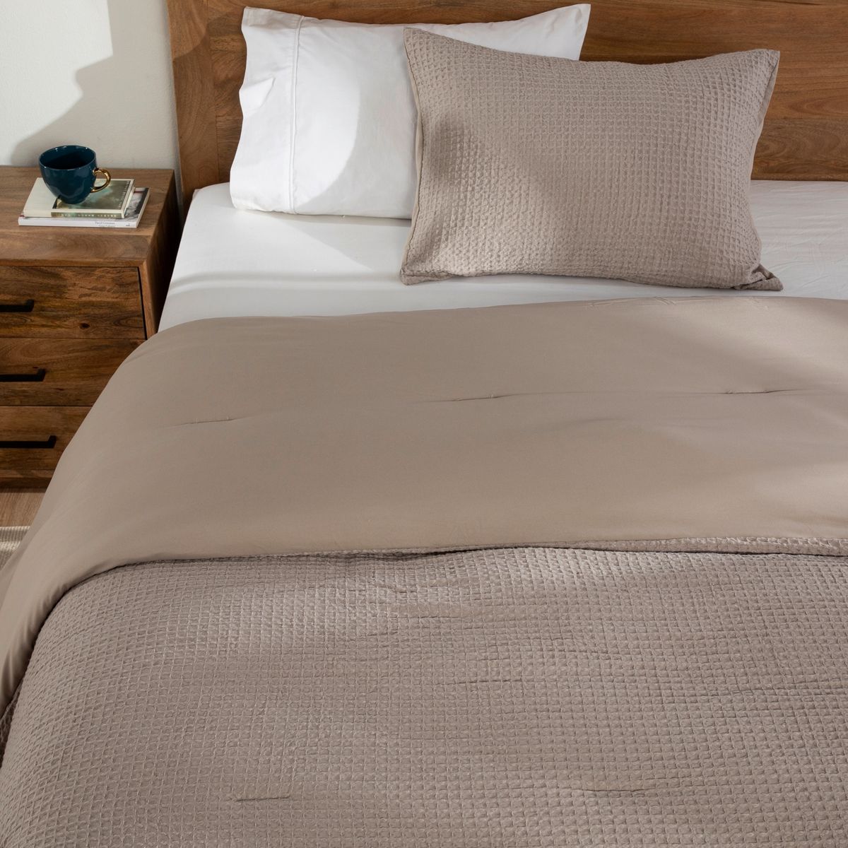 BASEMENT HOME - Cubrecama Waffle Con Fundas Basement Home